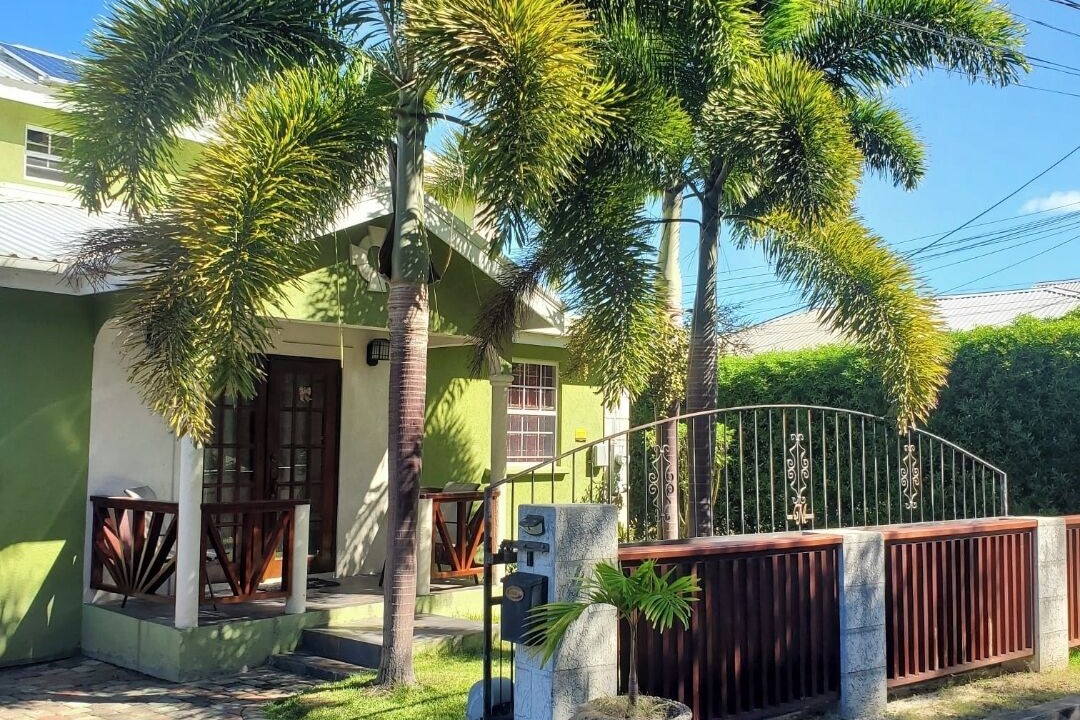 Photo of Outdoor in Ivy