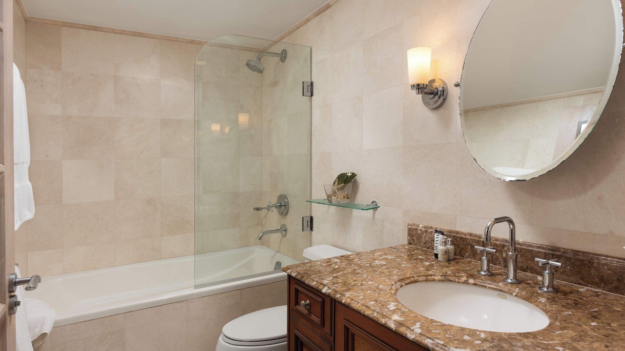 Photo of Bathroom in Little Battaleys