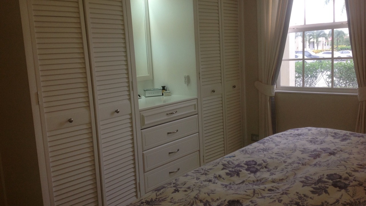 Photo of Bedroom in Paynes Bay