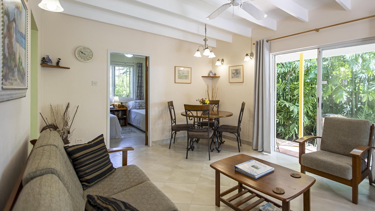 Photo of Livingroom in Gibbs Bay