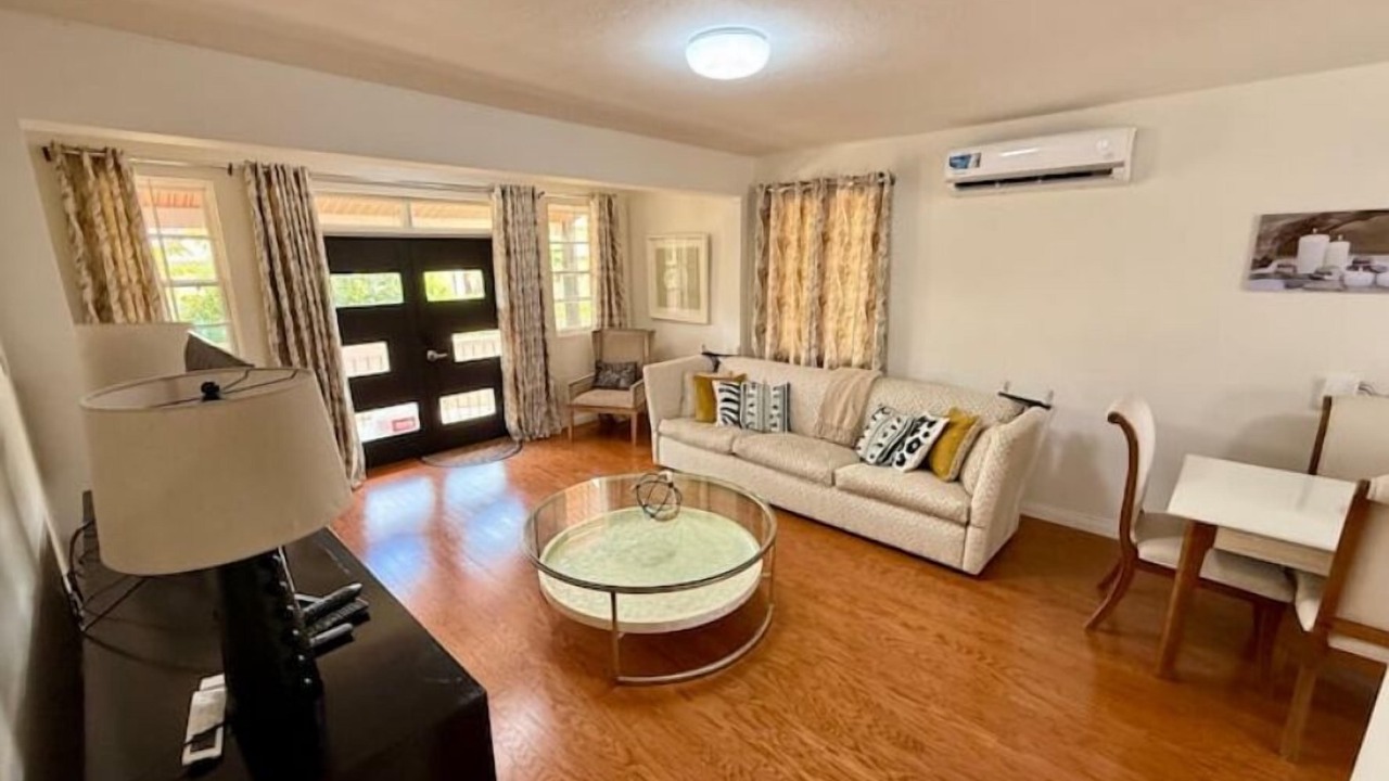 Photo of Livingroom in West Coast