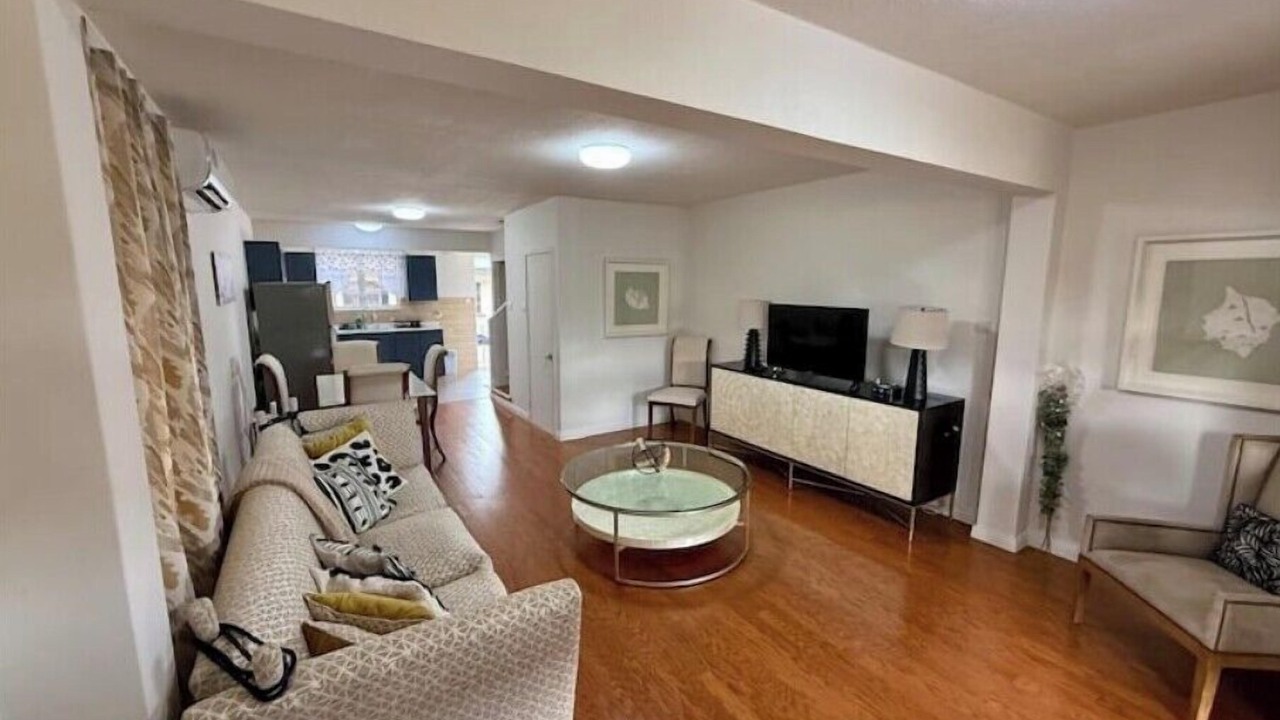 Photo of Livingroom in West Coast