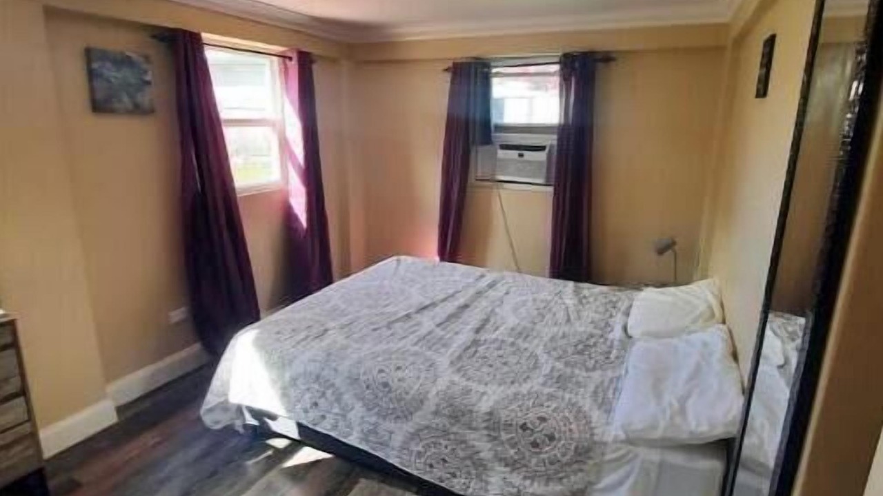 Photo of Bedroom in Oistins