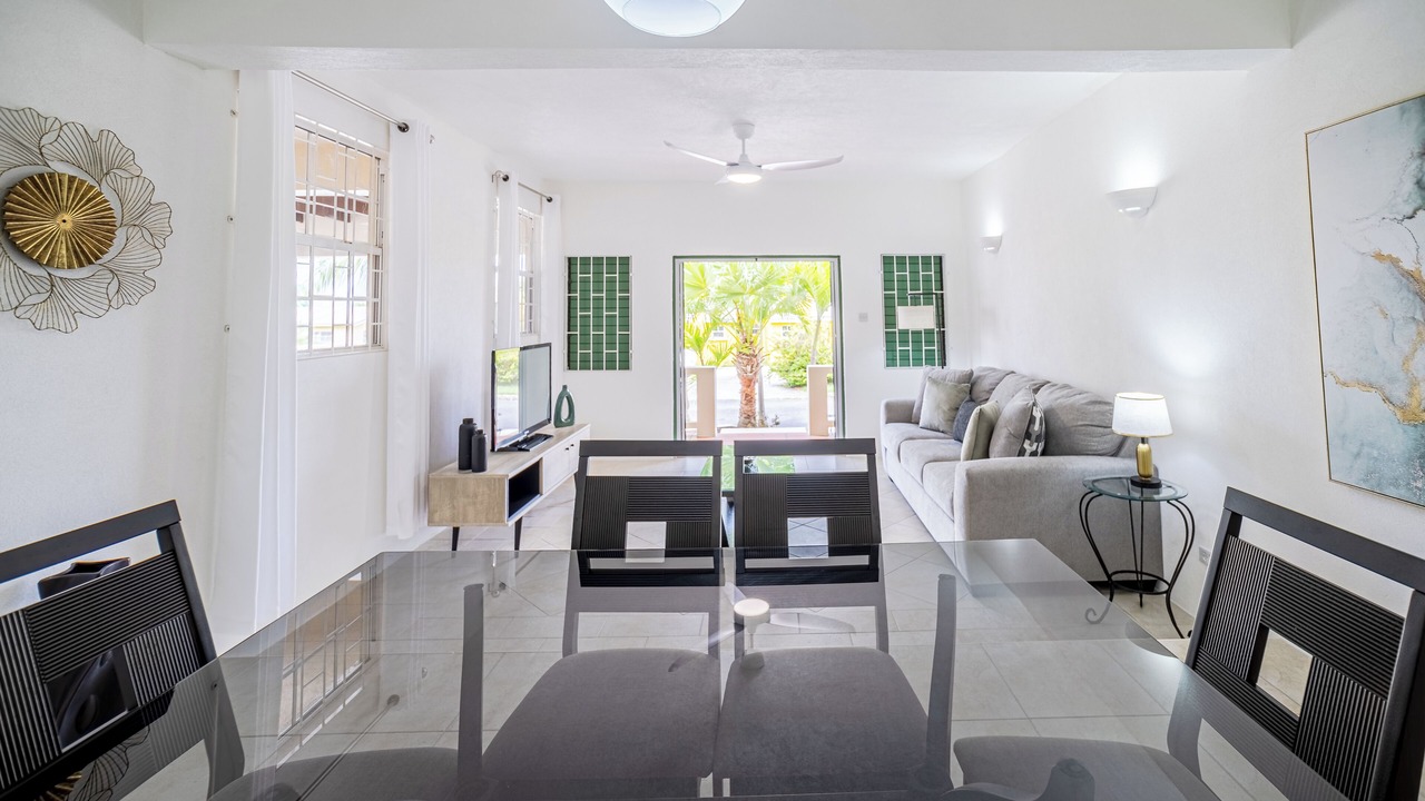 Photo of Livingroom in Fitts Village