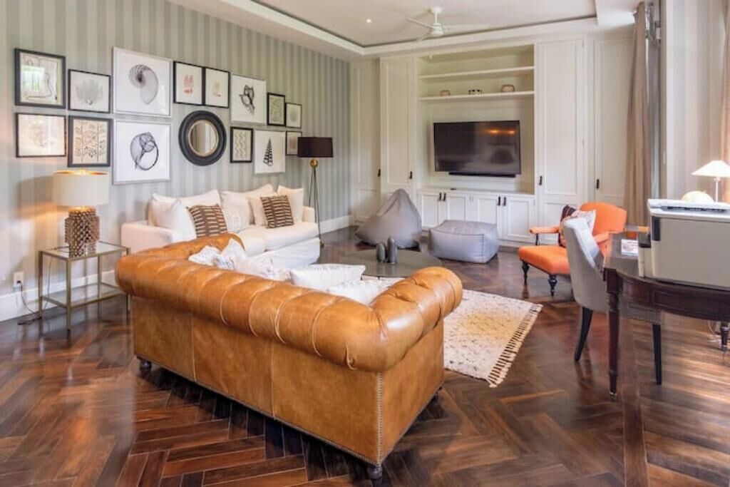 Photo of Livingroom in Halcyon Heights