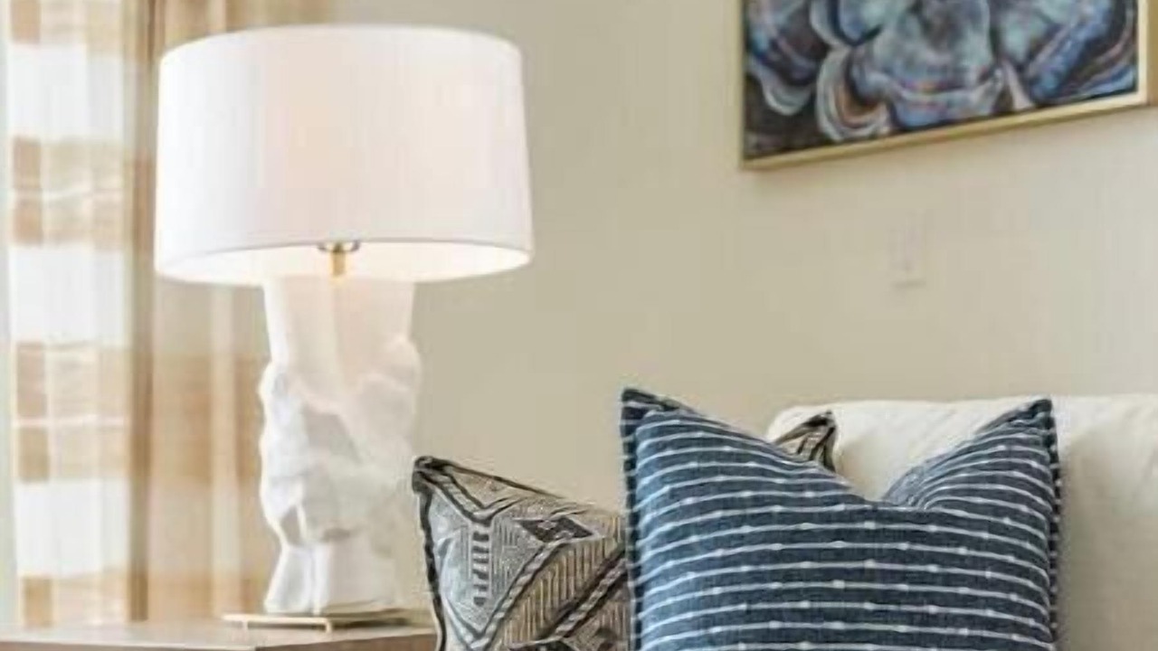 Photo of Livingroom in Halcyon Heights