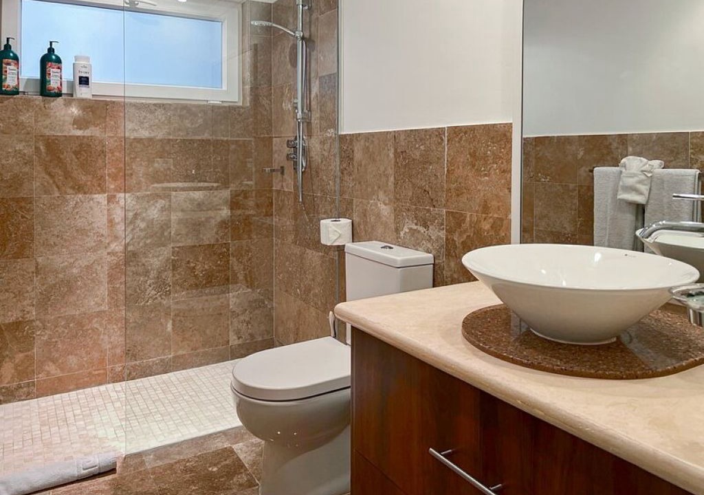 Photo of Bathroom in Gibbes
