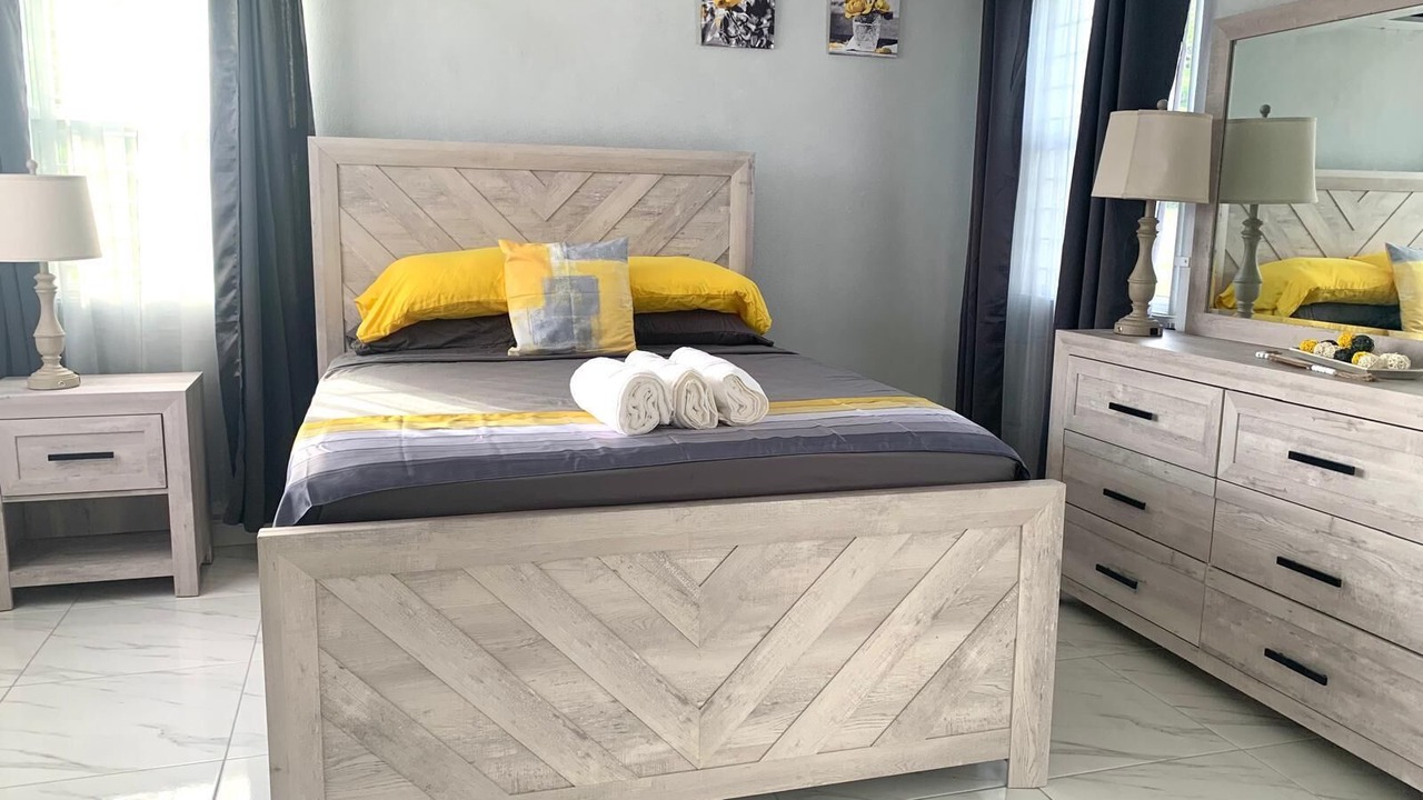 Photo of Bedroom in Enterprise