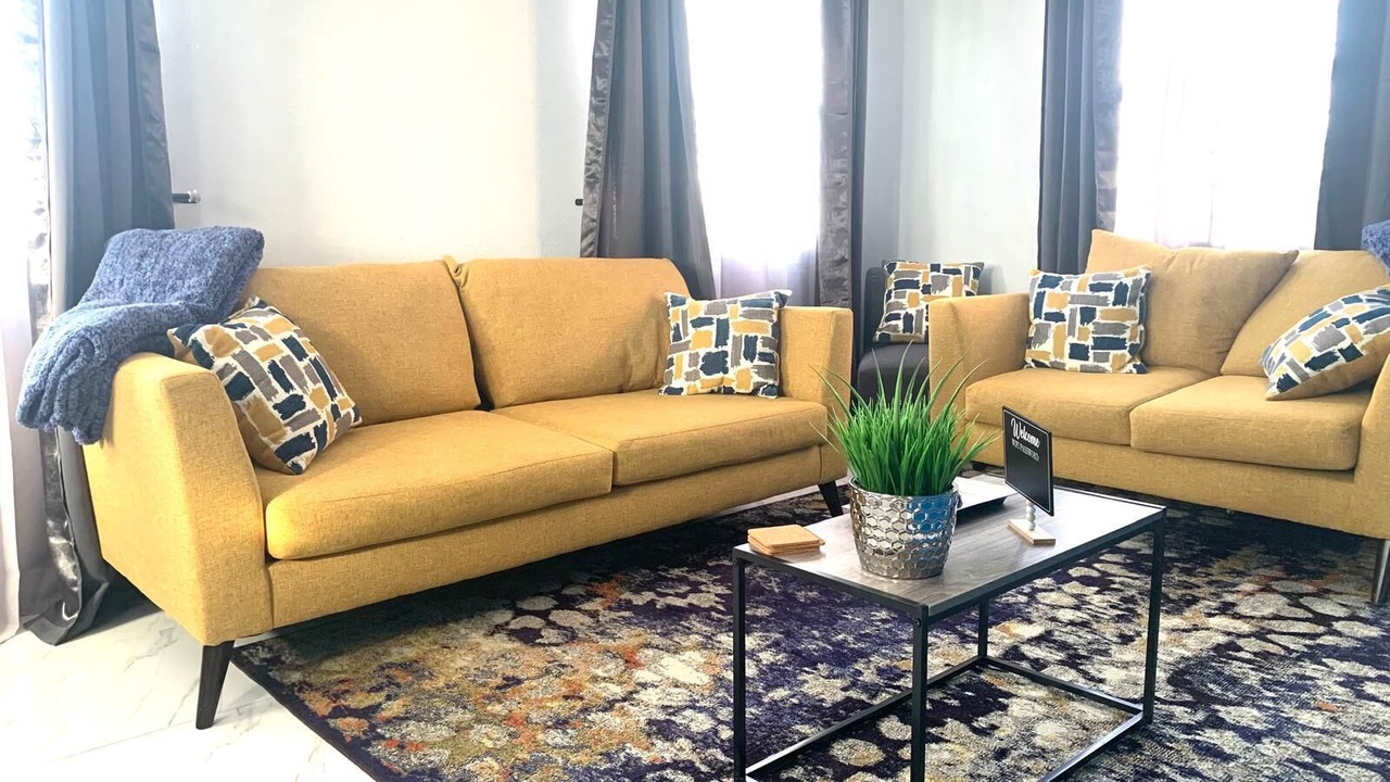 Photo of Livingroom in Enterprise