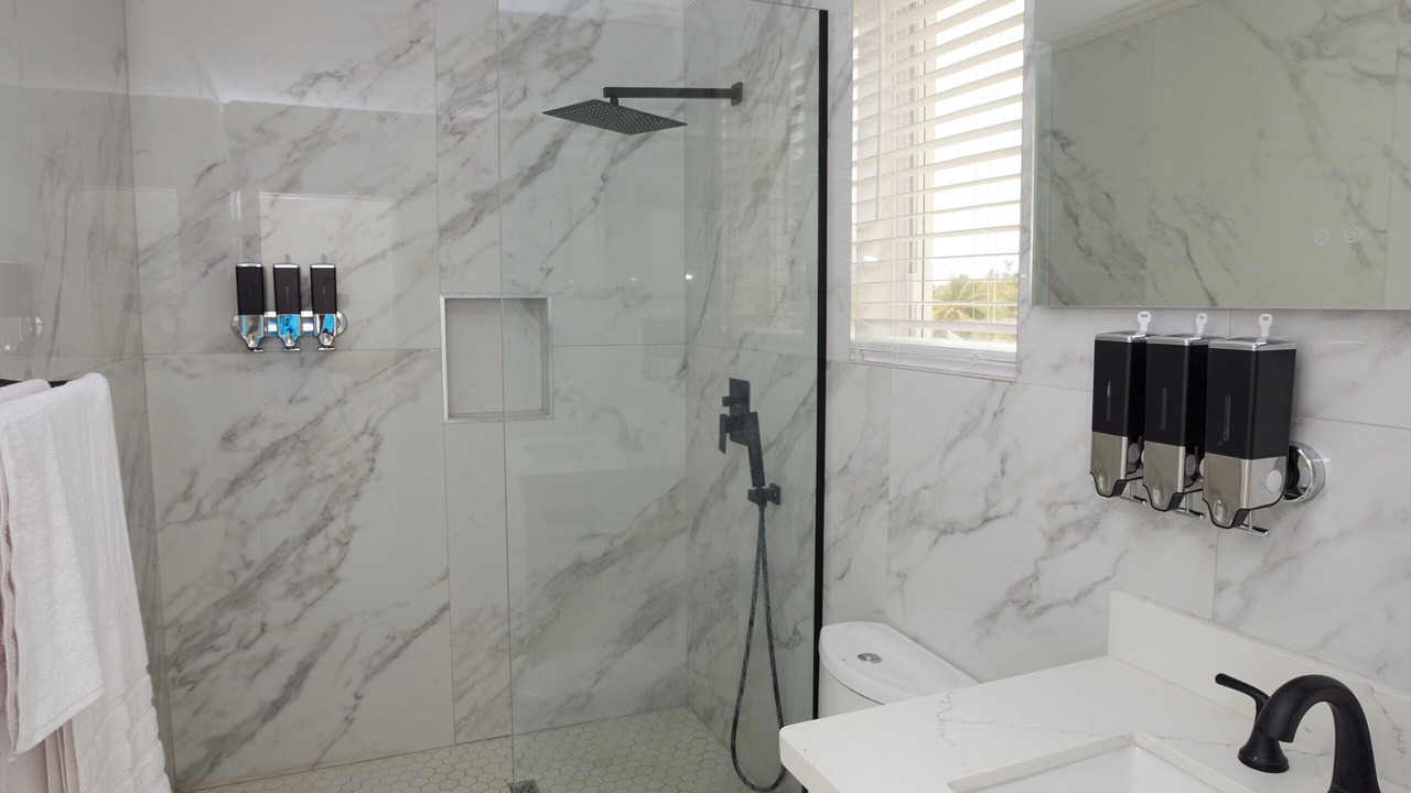 Photo of Bathroom in Keizer Hill