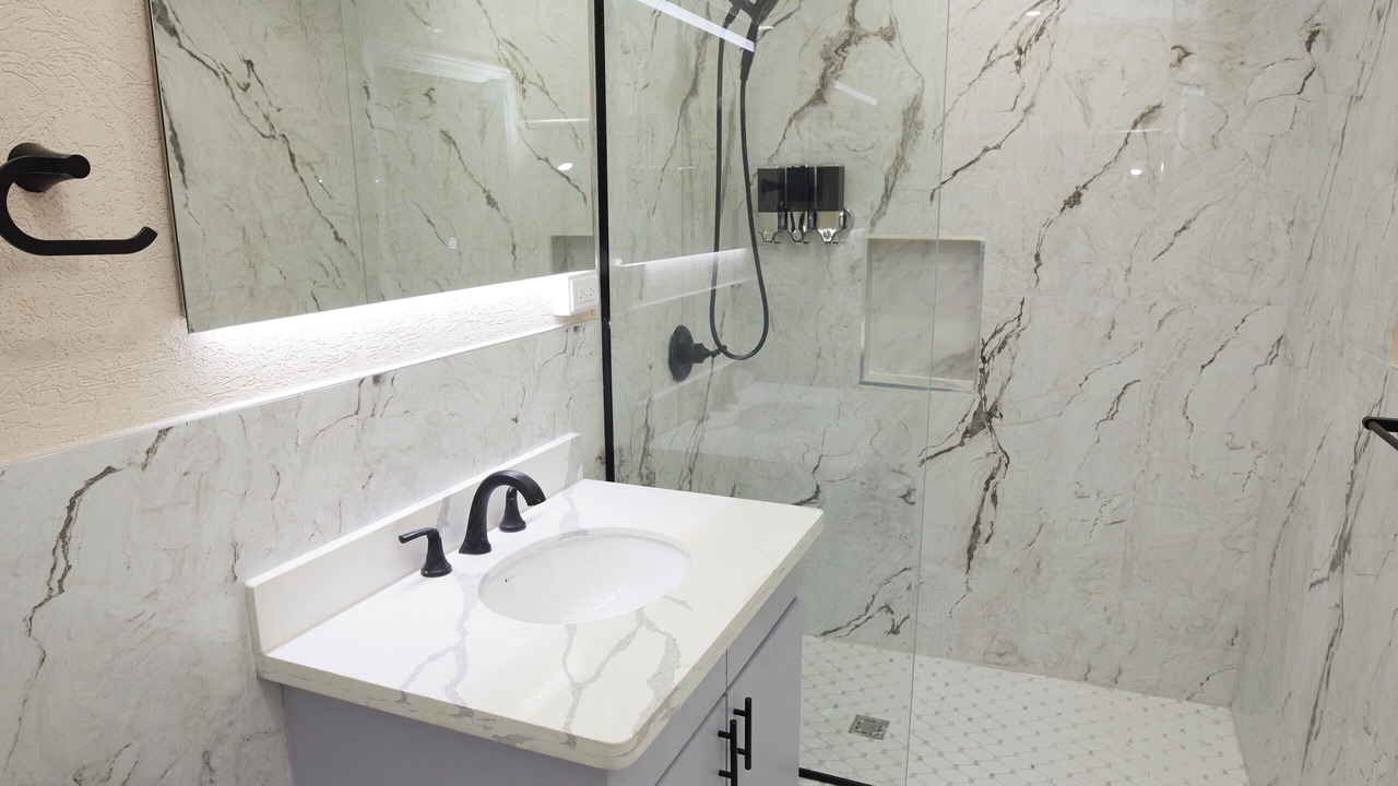 Photo of Bathroom in Keizer Hill