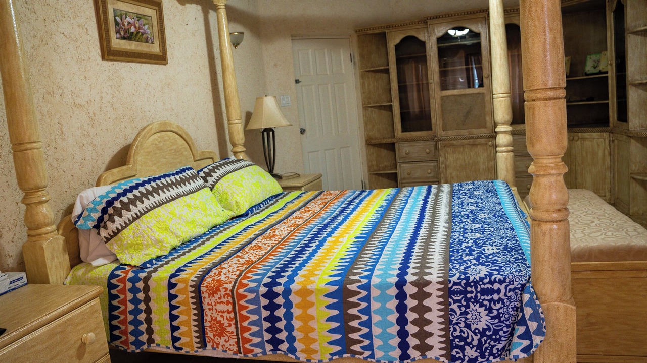 Photo of Bedroom in Paynes Bay