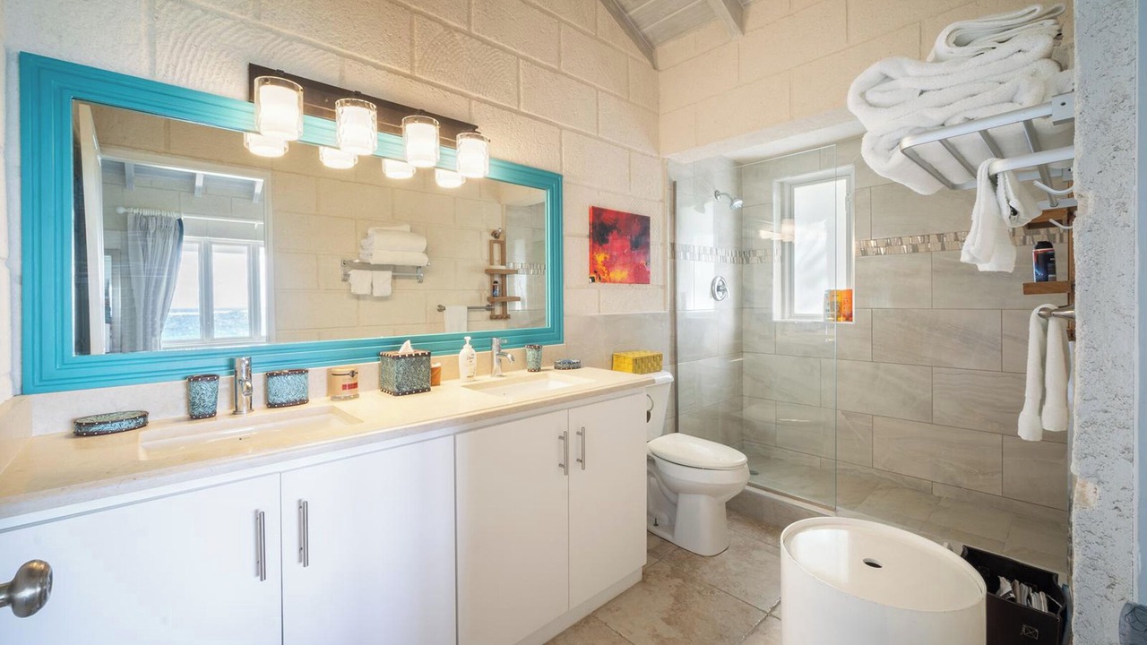 Photo of Bathroom in Long Bay