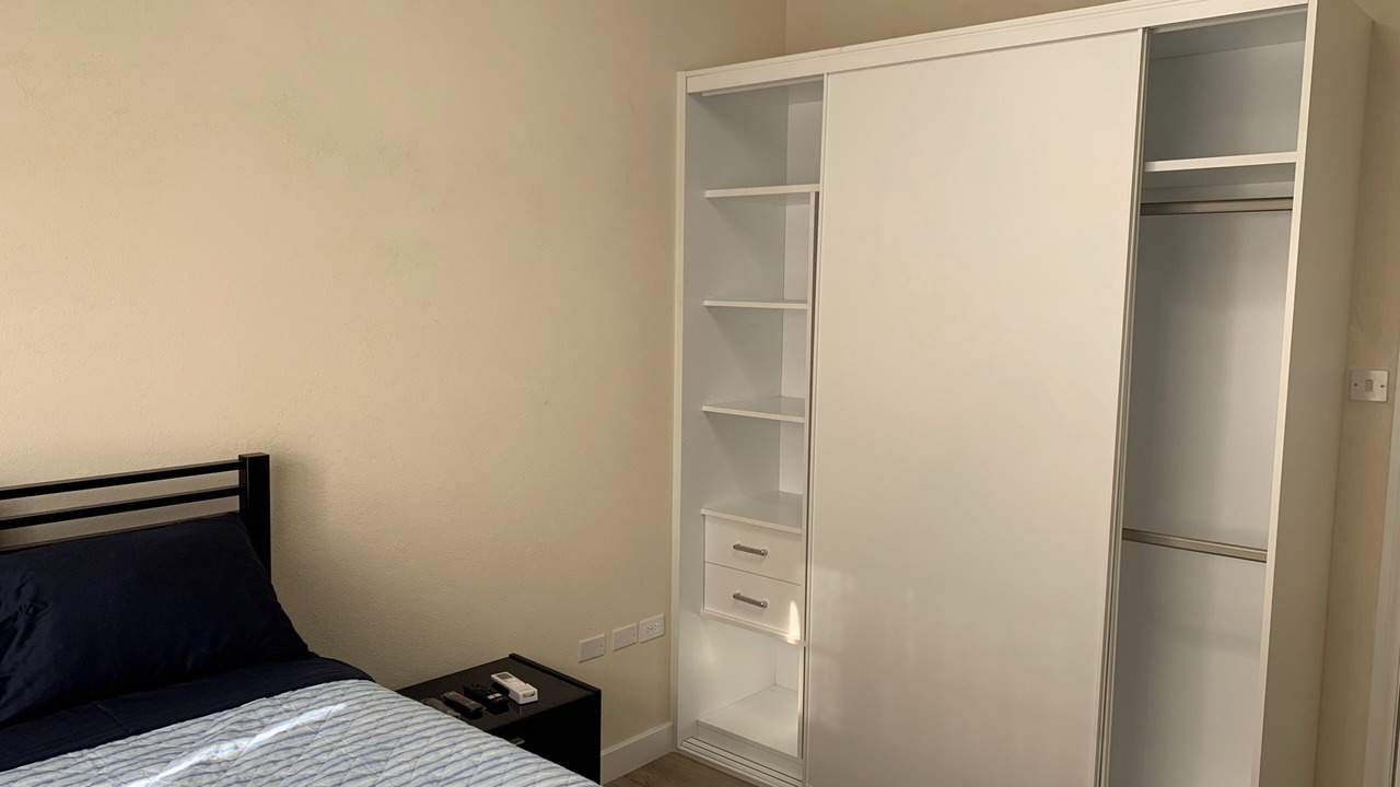 Photo of Bedroom in Oistins