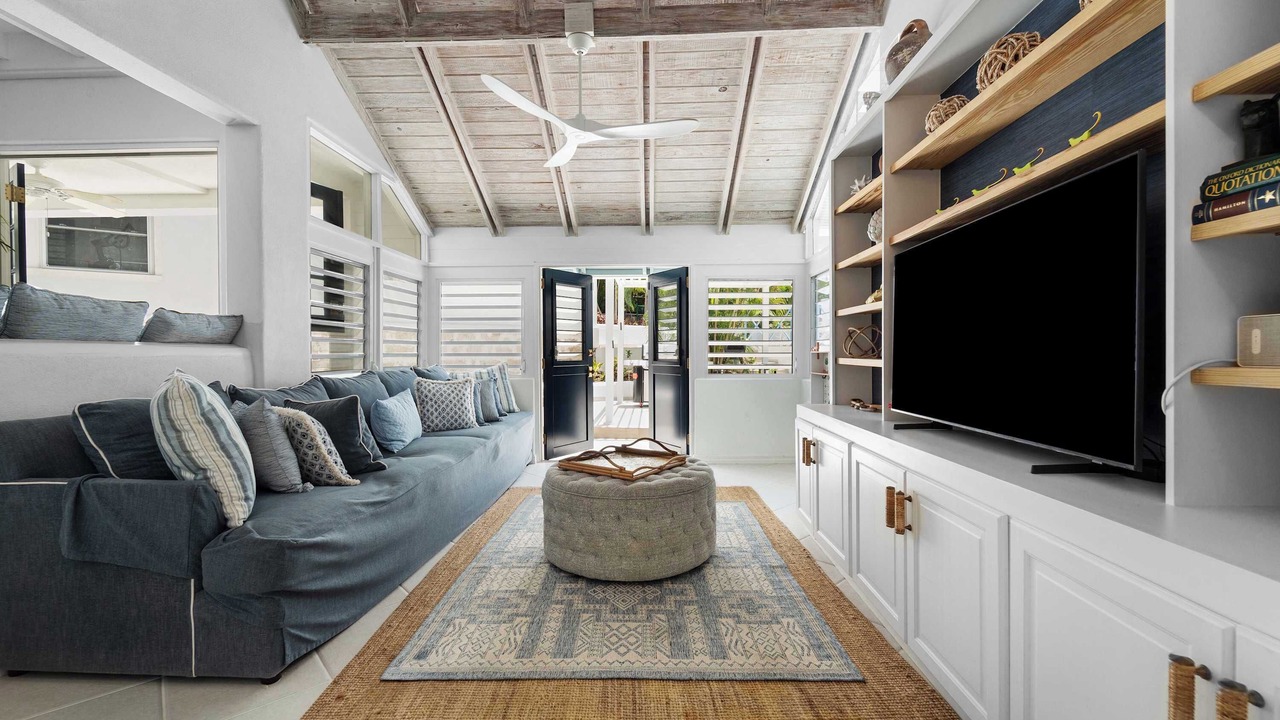 Photo of Livingroom in Holder's Hill