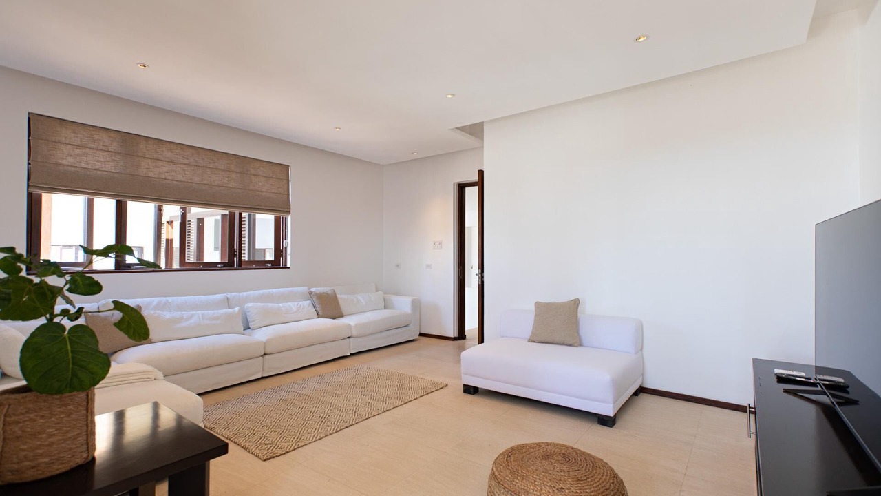 Photo of Livingroom in Forest Hills
