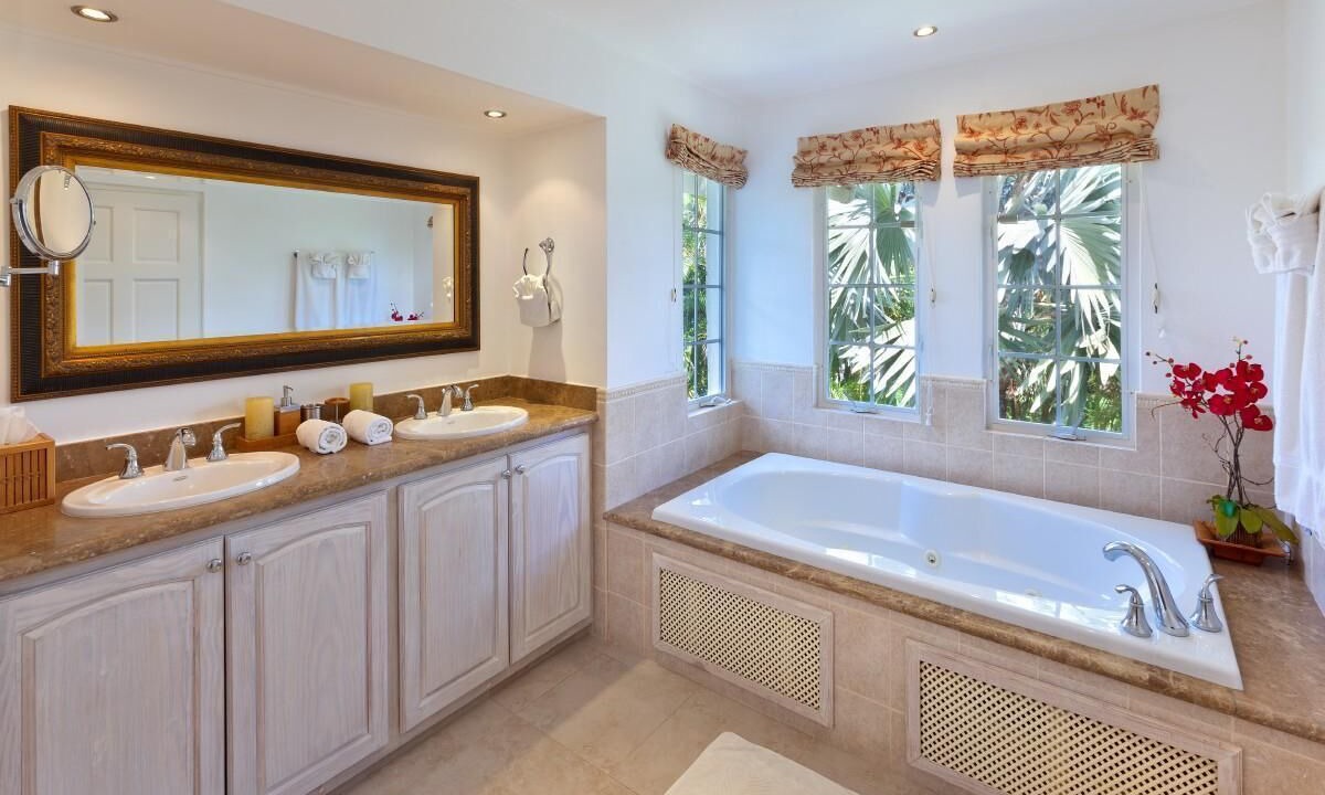 Photo of Bathroom in Halcyon Heights