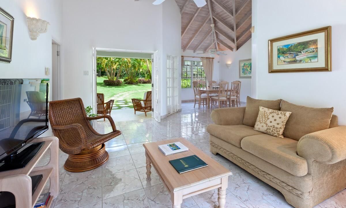 Photo of Livingroom in Halcyon Heights