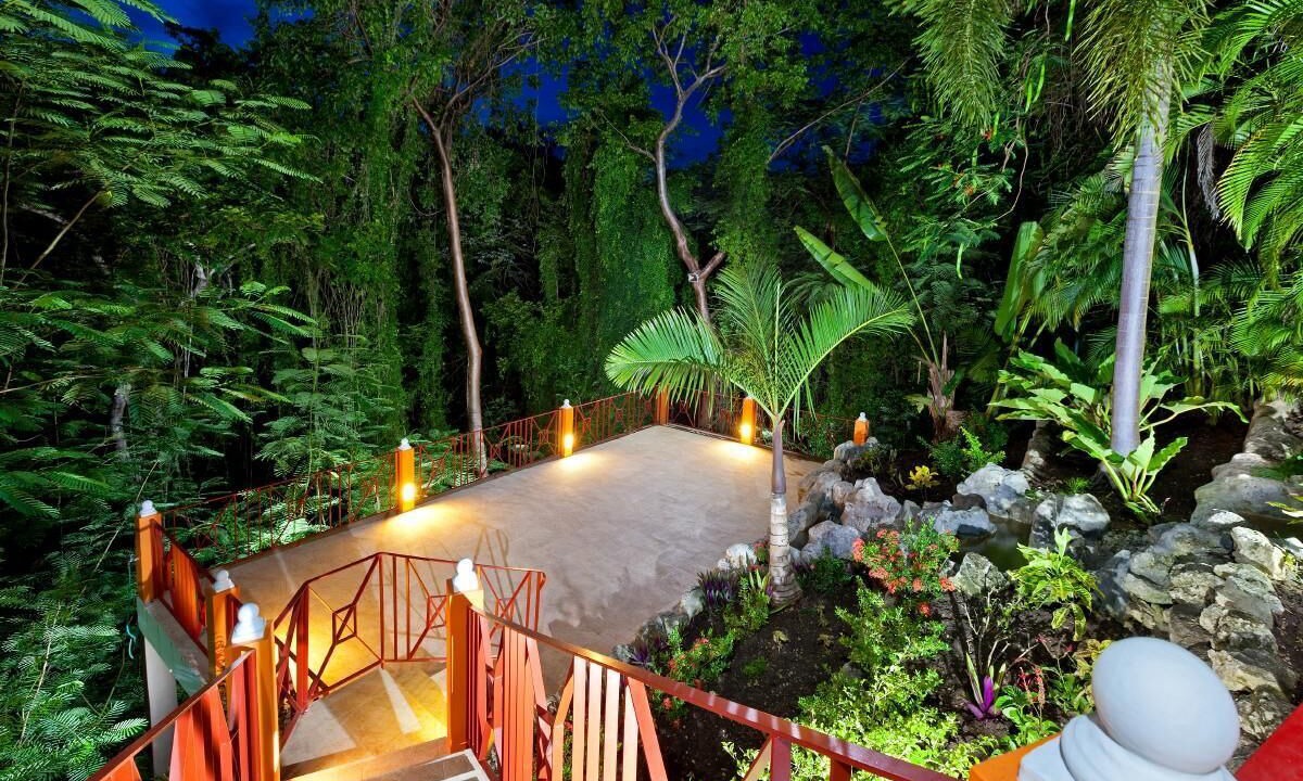 Photo of Outdoor in Halcyon Heights