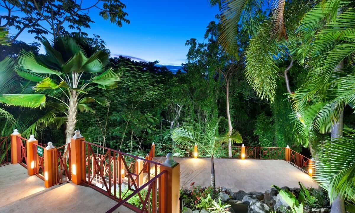 Photo of Outdoor in Halcyon Heights