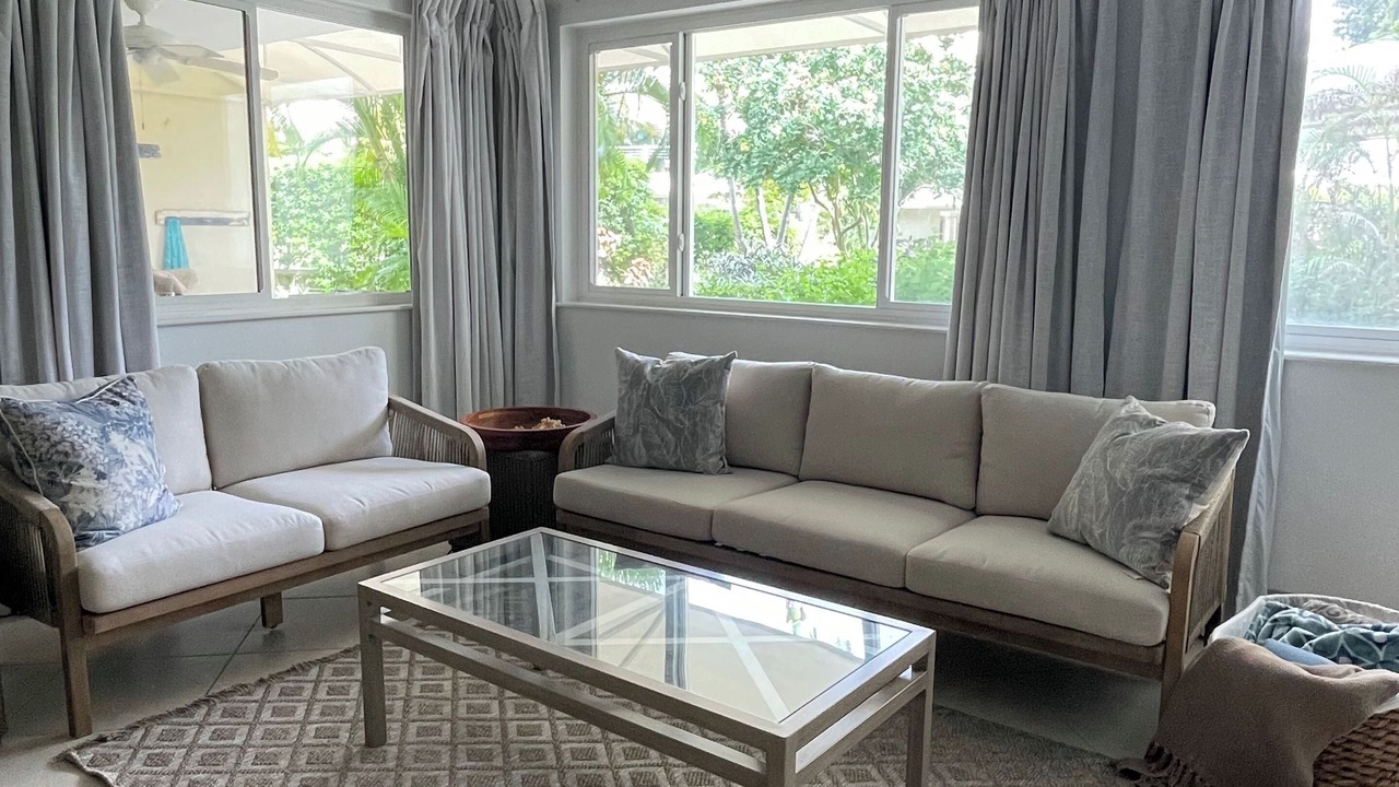 Photo of Livingroom in West Coast