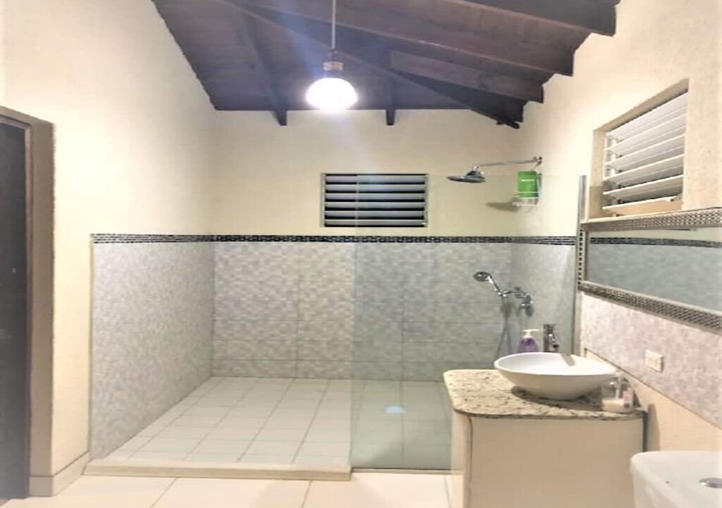 Photo of Bathroom in Long Bay