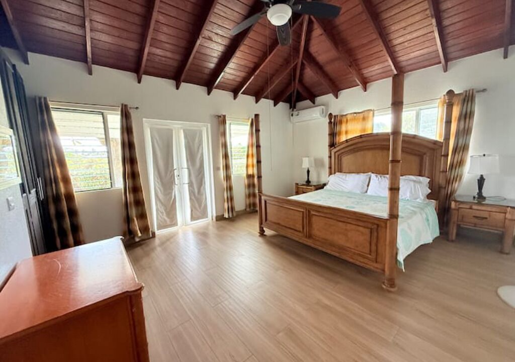Photo of Bedroom in Long Bay