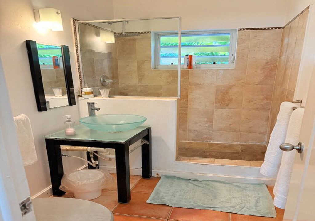 Photo of Bathroom in Long Bay