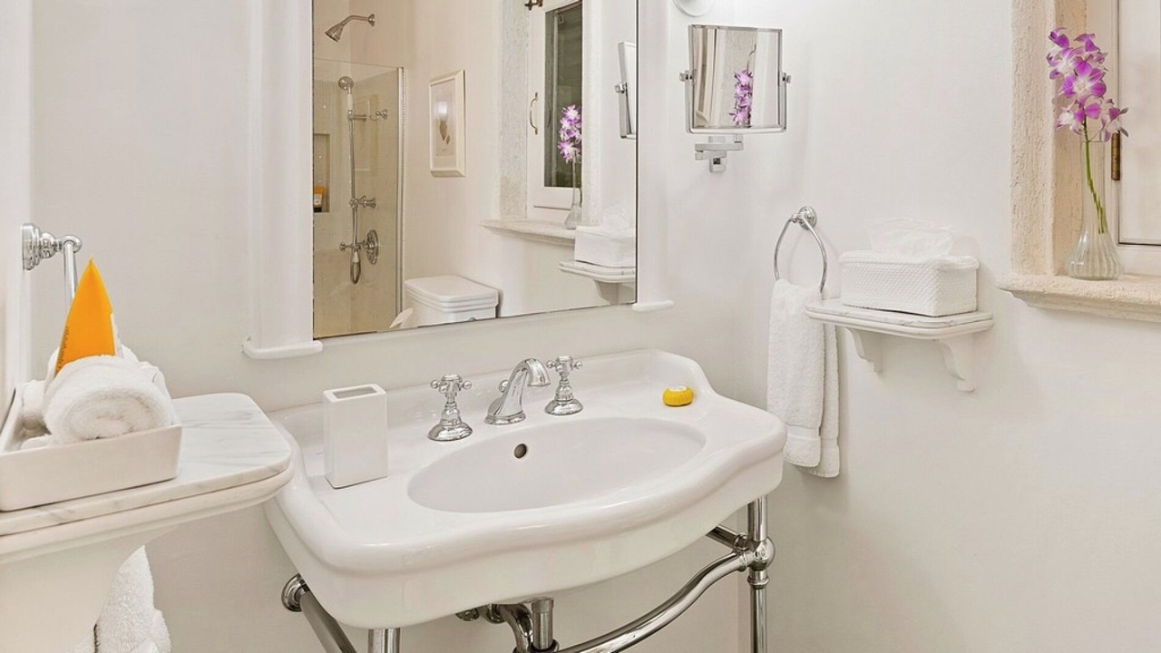Photo of Bathroom in Merlin Bay