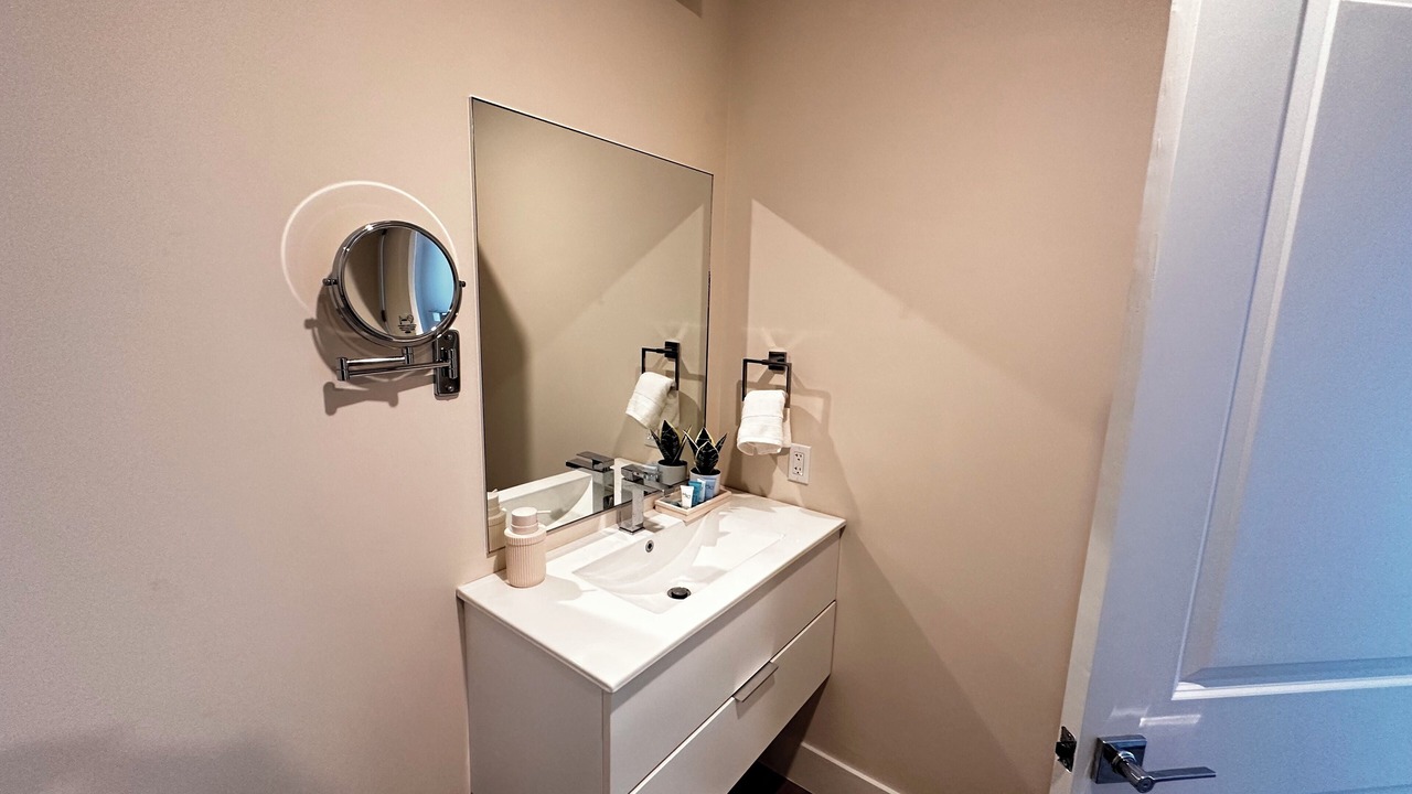 Photo of Bathroom in Little Battaleys