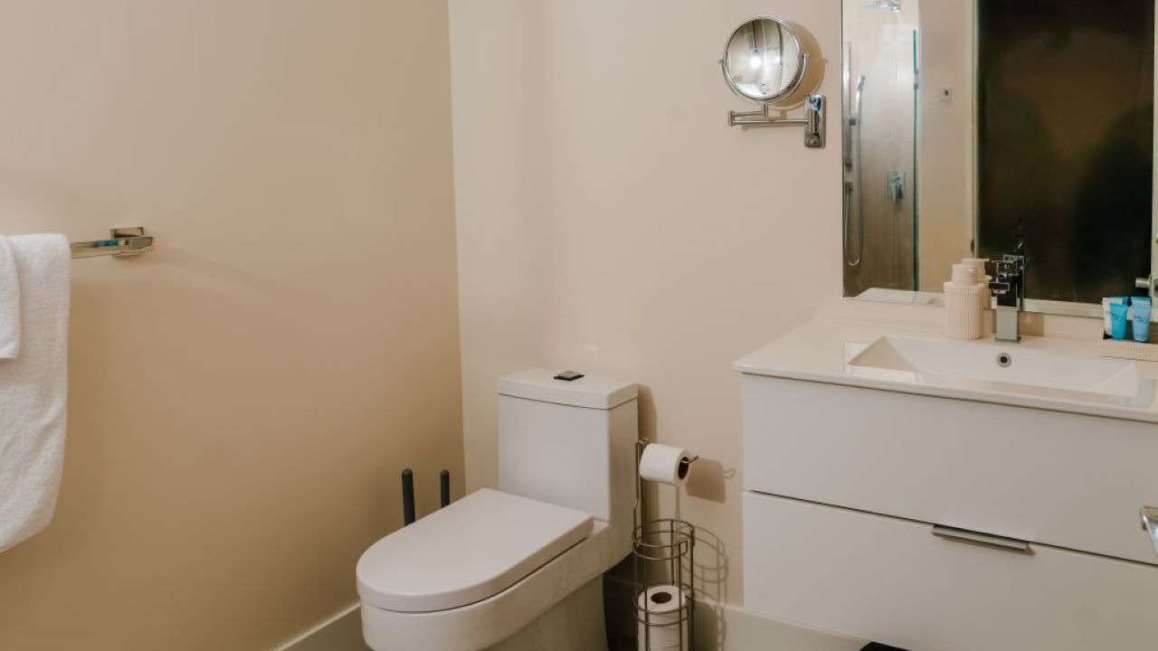 Photo of Bathroom in Little Battaleys