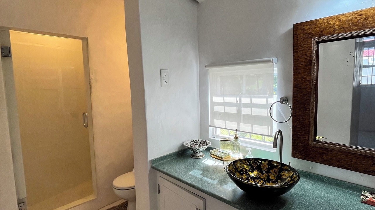 Photo of Bathroom in Halcyon Heights