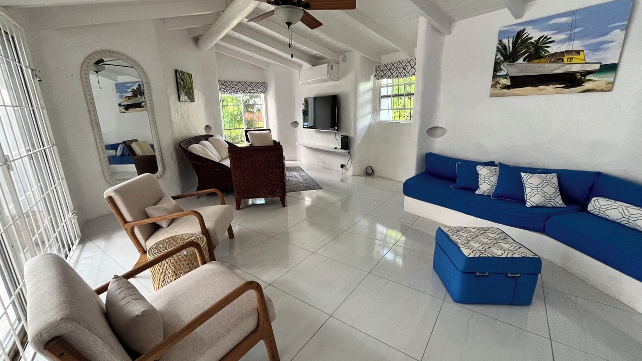Photo of Livingroom in Halcyon Heights