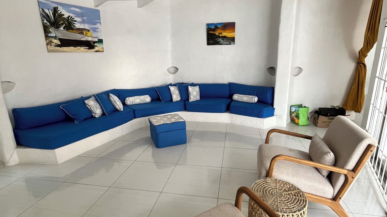 Photo of Livingroom in Halcyon Heights