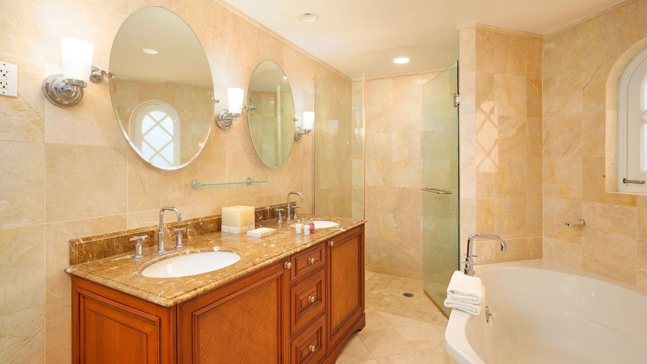 Photo of Bathroom in Little Battaleys