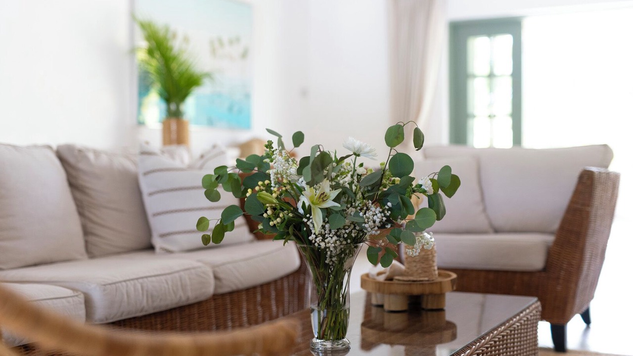 Photo of Livingroom in Gibbs Bay