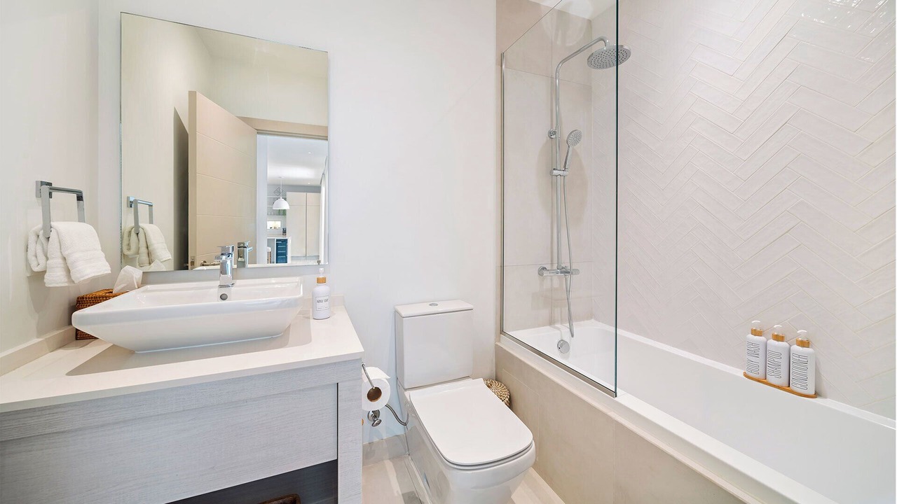 Photo of Bathroom in Porters