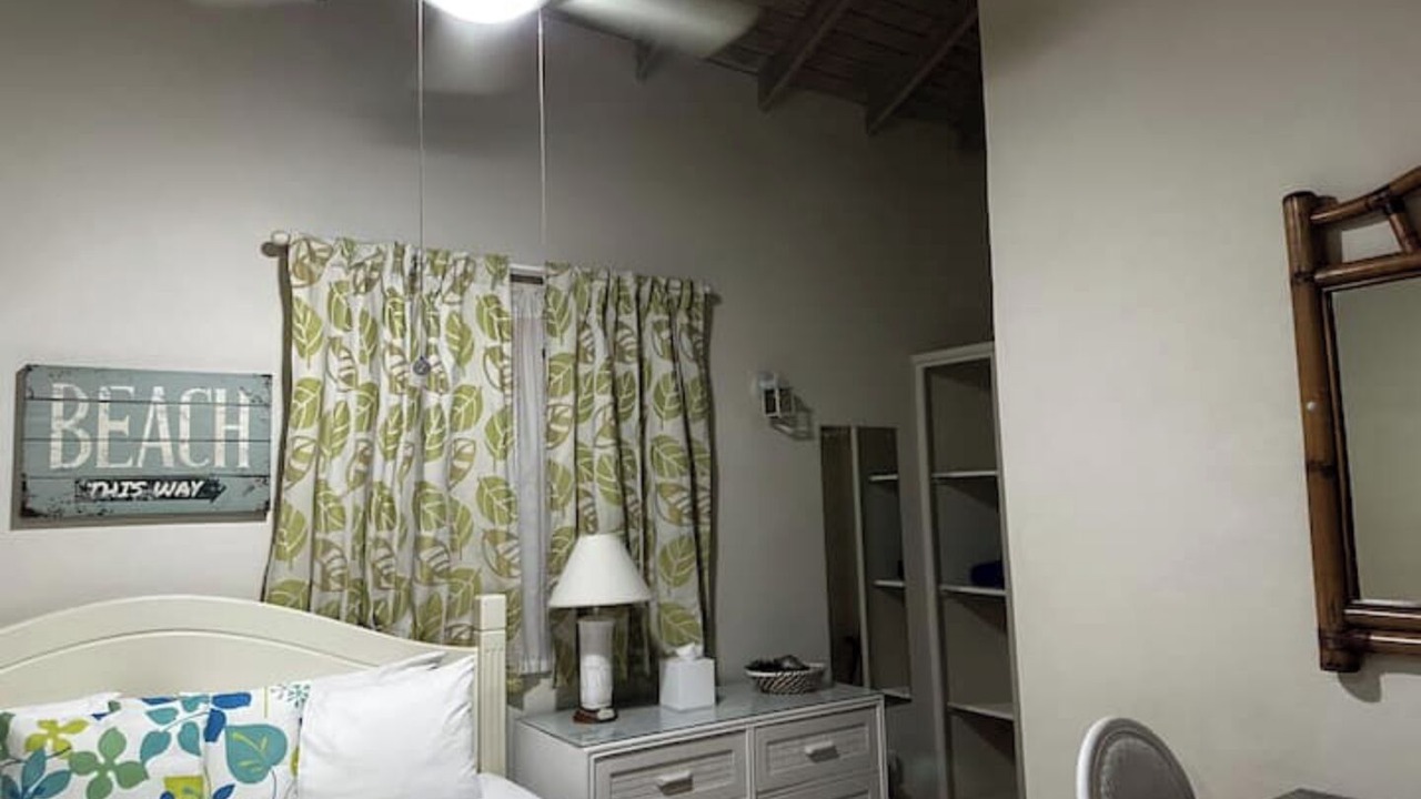 Photo of Bedroom in Oistins