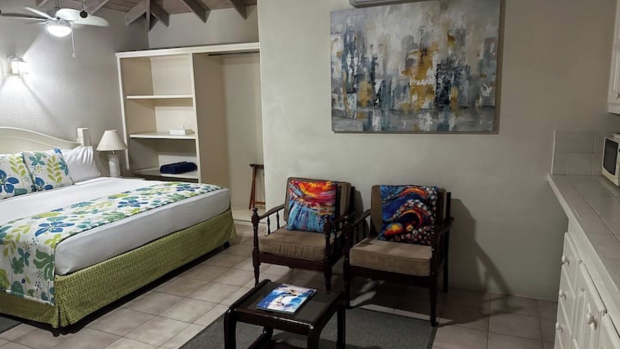 Photo of Bedroom in Oistins