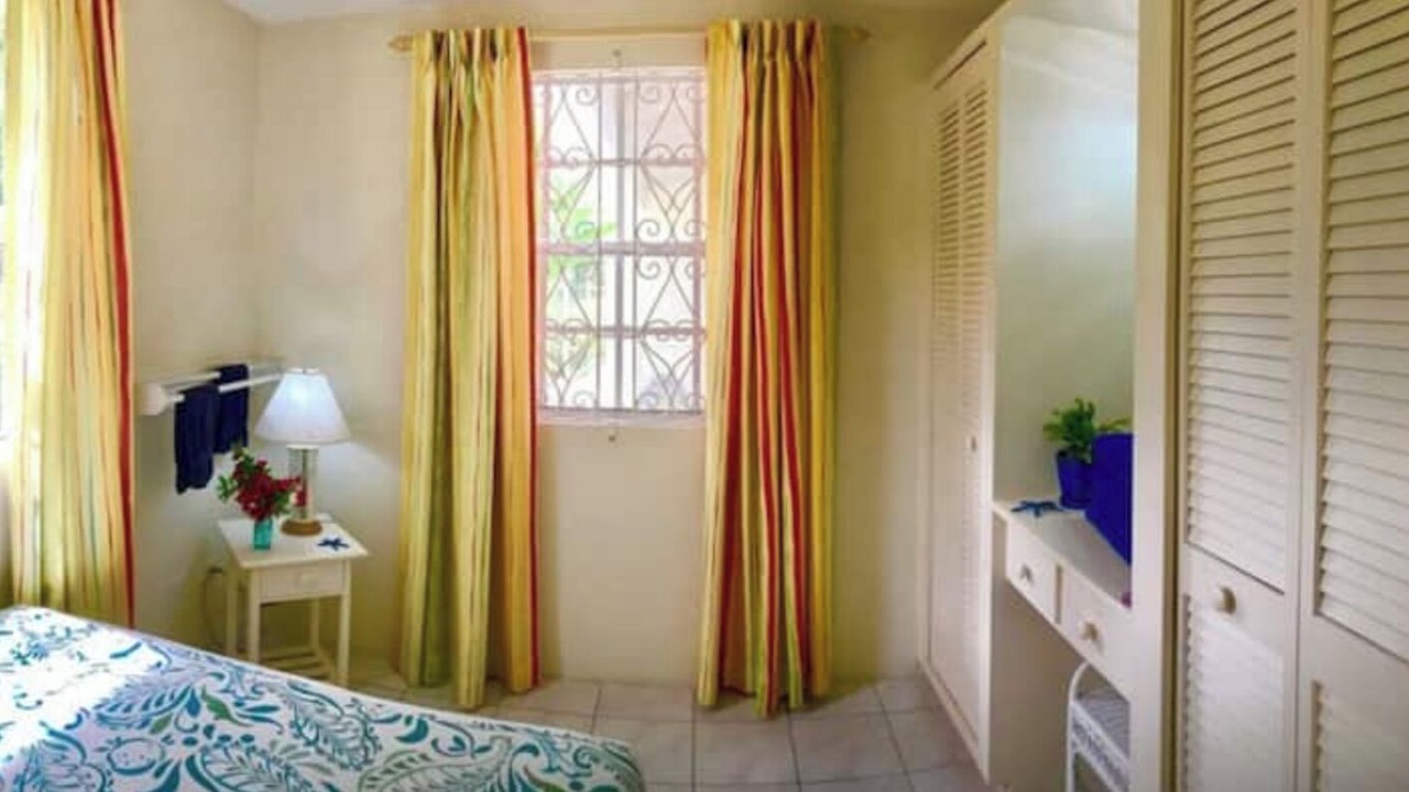 Photo of Bedroom in Oistins
