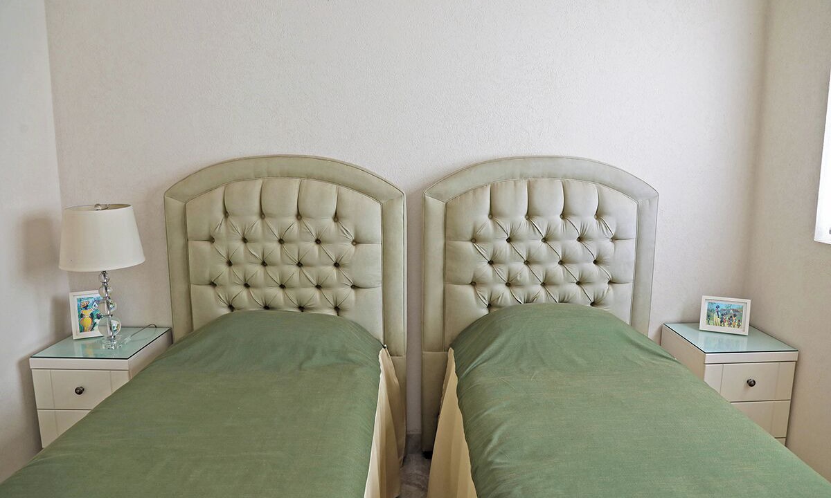 Photo of Bedroom in Oistins