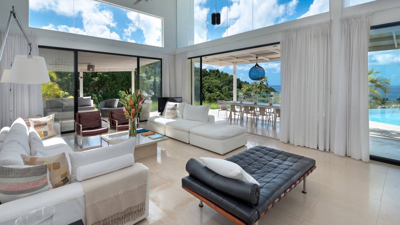 Photo of Livingroom in Weston
