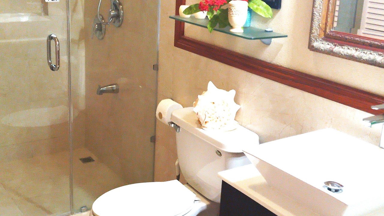 Photo of Bathroom in Silver Sands