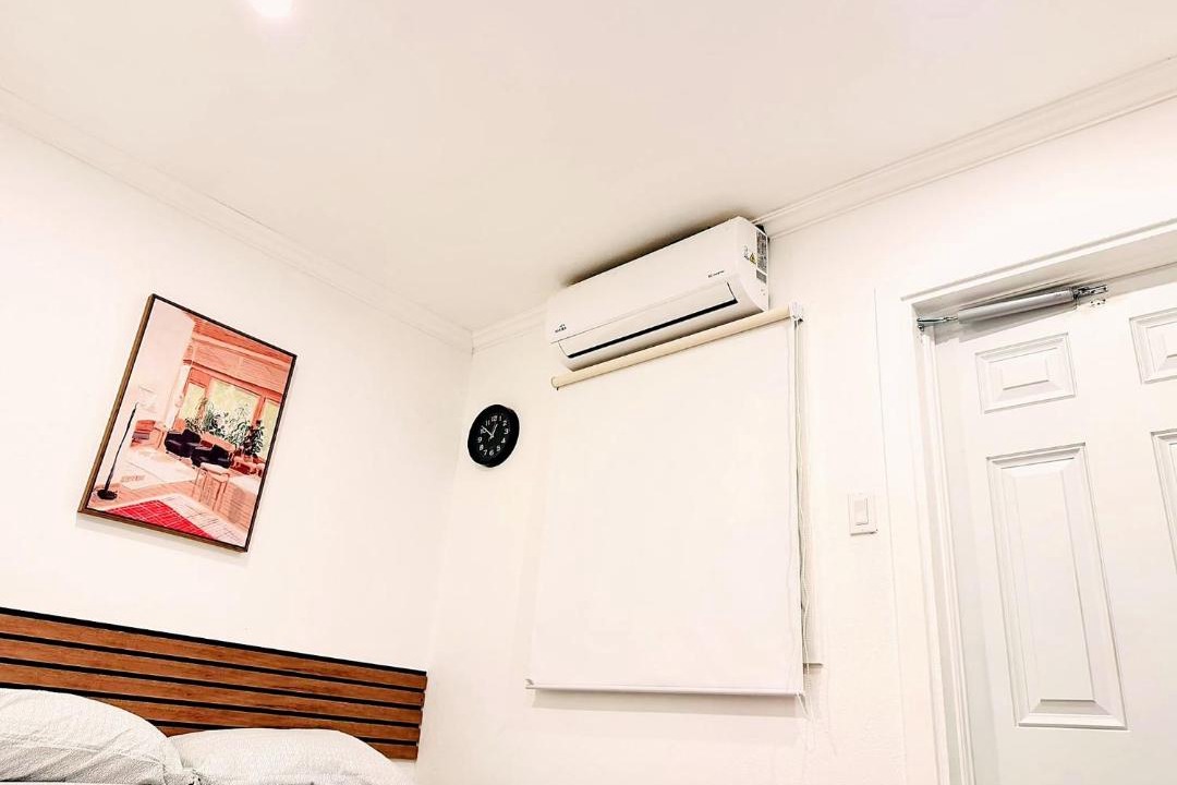 Photo of Bedroom in Below Rock