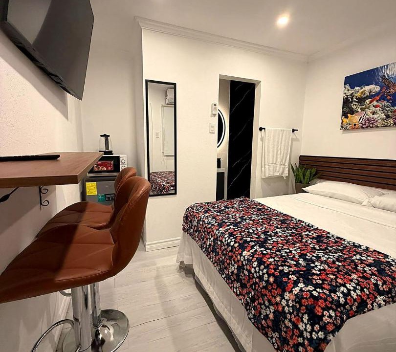 Photo of Bedroom in Below Rock