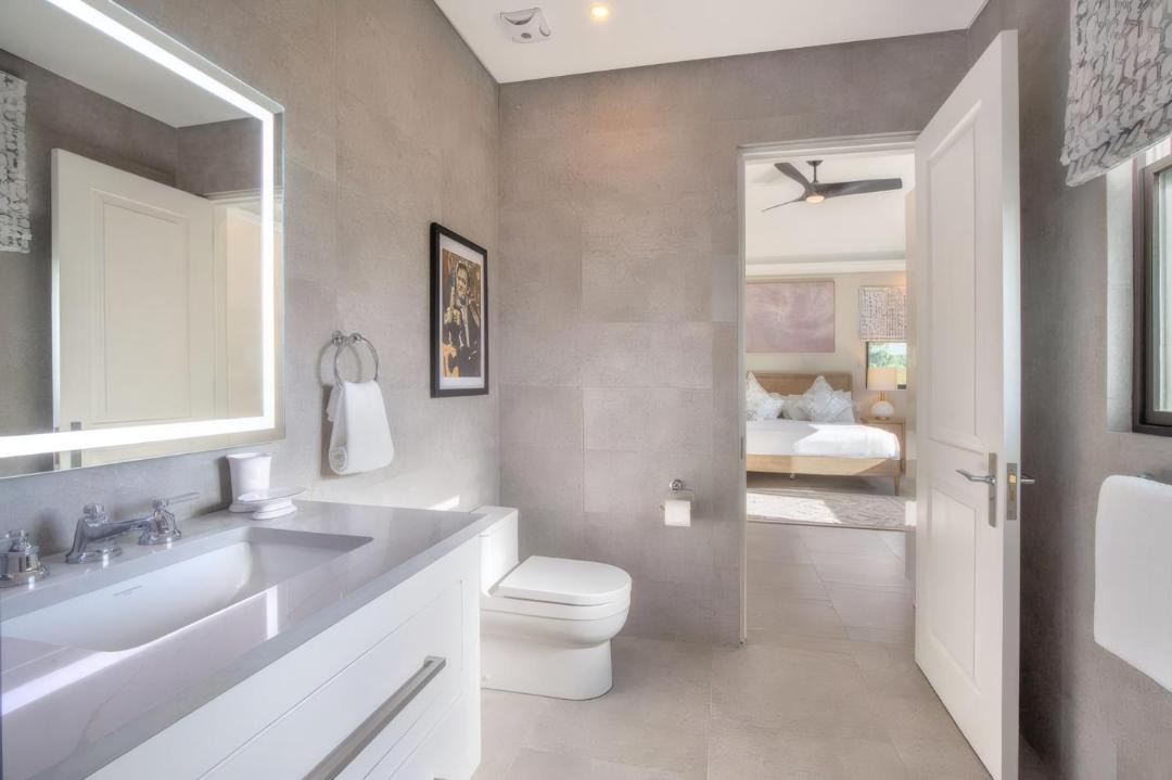 Photo of Bathroom in Paynes Bay