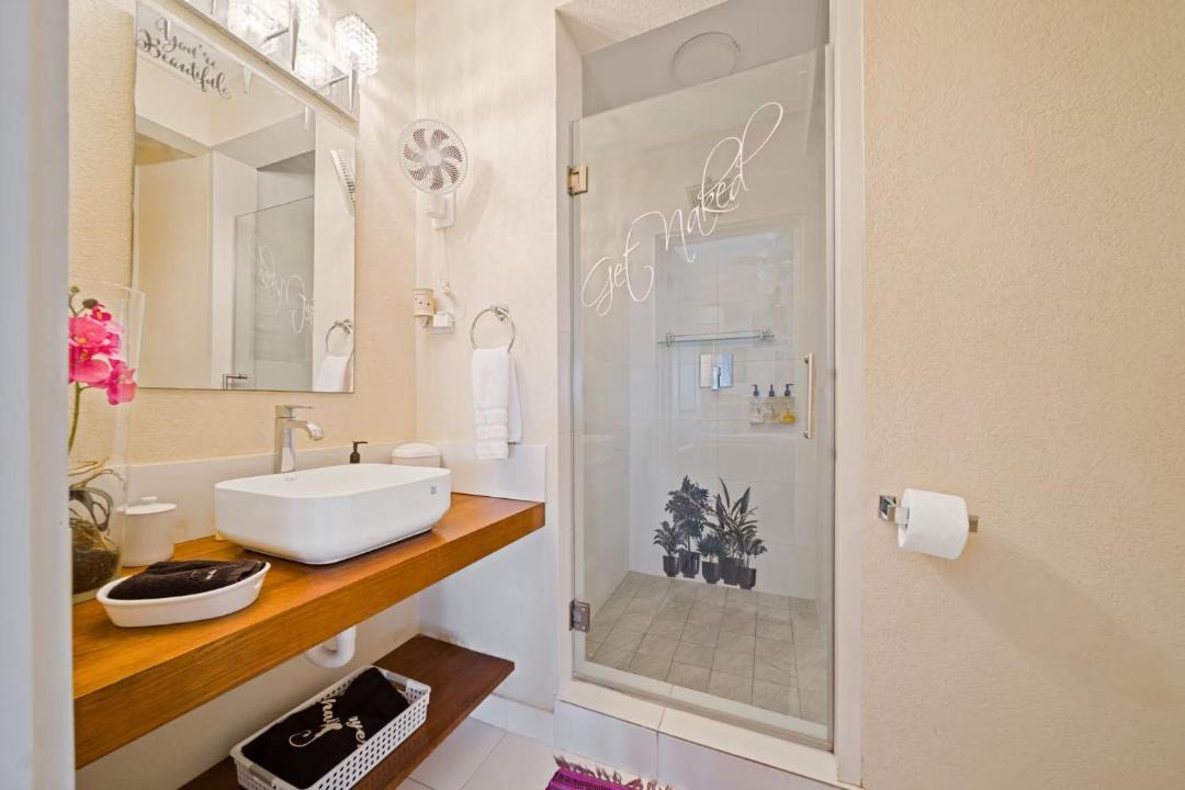 Photo of Bathroom in Inch Marlowe
