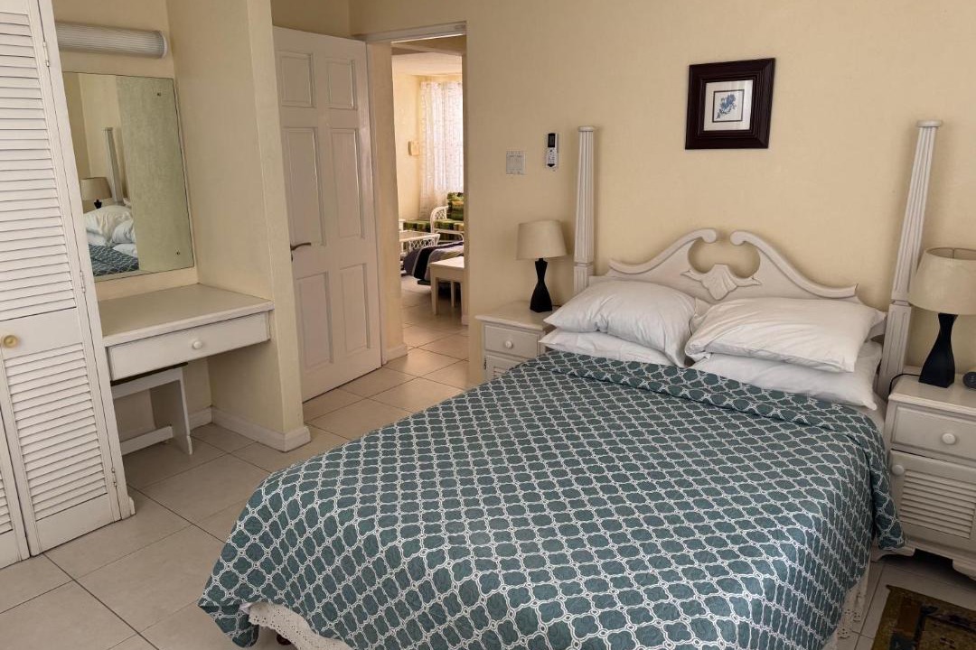 Photo of Bedroom in Oistins