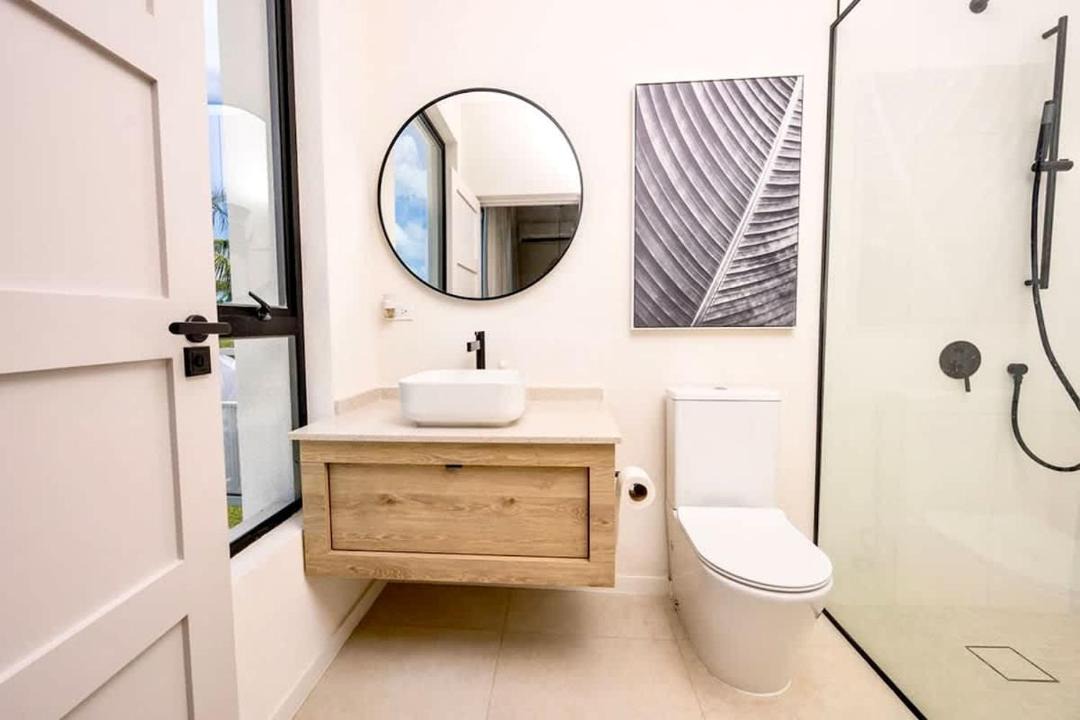 Photo of Bathroom in Porters