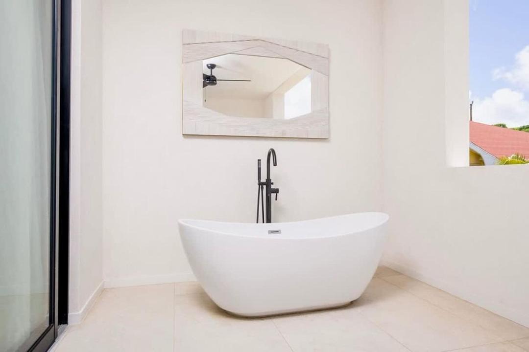 Photo of Bathroom in Porters